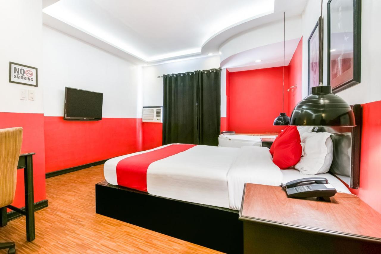 Oyo 432 Diamondwood Hotel Ángeles Extérieur photo